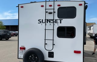 The RV Rental Factory - 2021 Sunset Trail 188BH TT