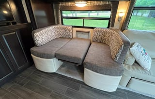 USER GUIDE AND SET UP VIDEOS