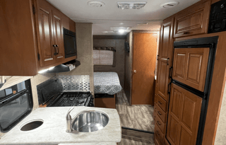 2016 Forest River RV Sunseeker 2700DS Ford