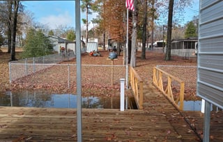 Rose Hideaway RV Rental on the Lake