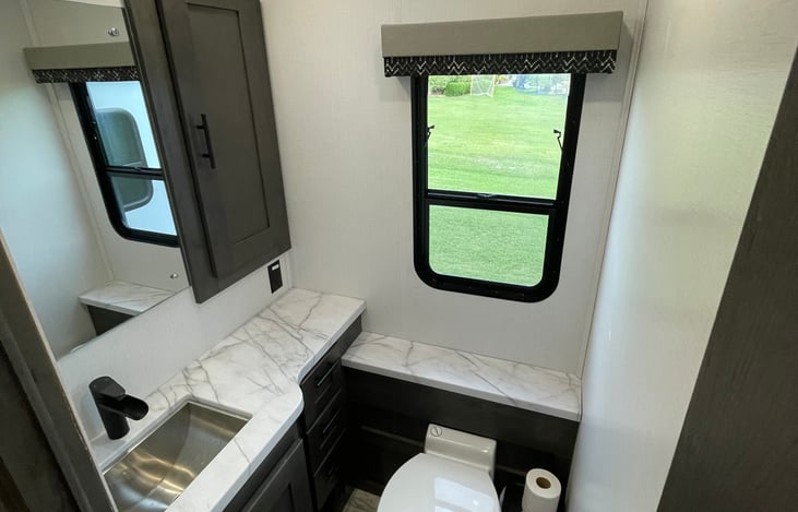 Macerator Stool Half Bath