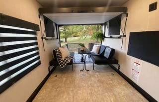 Family friendly,  Pet Friendly, 2022 Toy Hauler