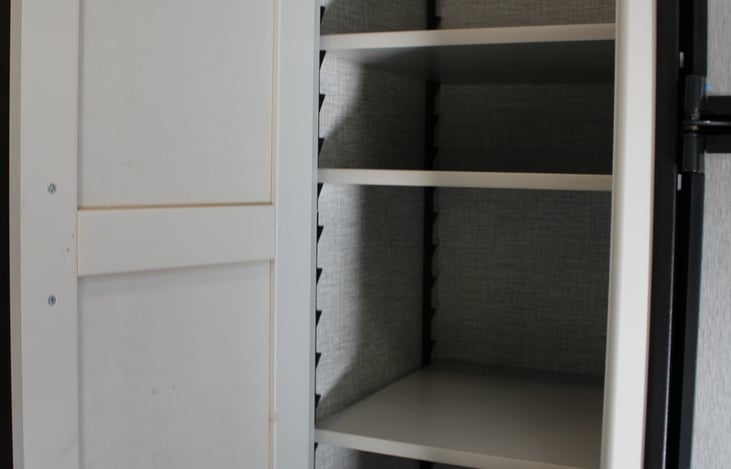 This is our pantry which may also double as storage! Plenty of space for food or towels.