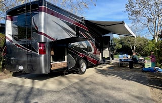 RUBY: 2022 Thor Motor Coach Miramar 34.8