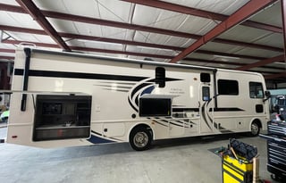 2021 Holiday Rambler Admiral 34J Bunkhouse