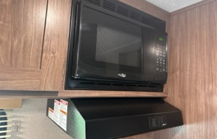 Microwave and 2 burner stove and AC!