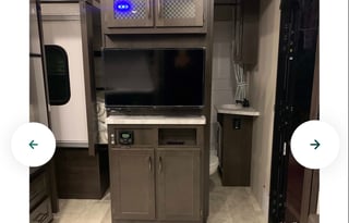 **Grand Design Momentum 31*2 bathrooms!