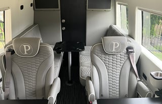 2022 Supreme Sprinter. Fully loaded. Seats 12.