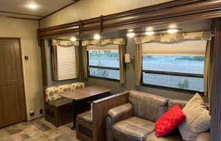 Keystone Sprinter Bunkhouse Gooseneck 5th Wheel