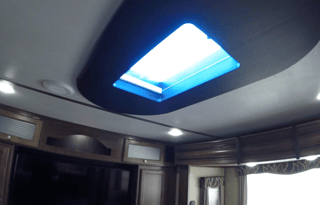 Luxury Keystone RV Sprinter 332DEN