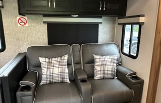 Bella: Clean, spacious & adventure-ready