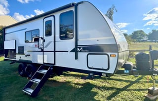 Crew-Ser - Your Ticket to Rugged Exploration!