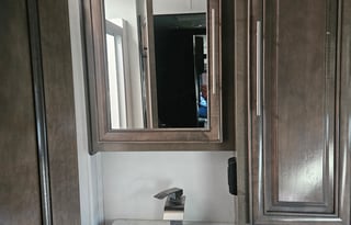 225.00 !week day, king bed,1.5 bath/ sleeps 6