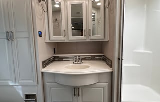 2021 Diesel, Bunks, 2 Full Baths