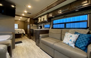 2019 Thor Motor Coach Hurricane 29M