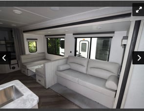 EAST TO WEST Della Terra 271BH