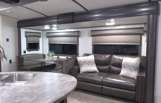 2017 CrossRoads RV Sunset Trail Super Lite SS264BH