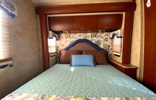 2011 Four Winds RV Chateau Citation 29BG