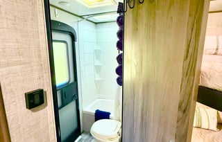 sleeps 9 + fully furnished