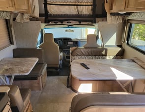 Coachmen RV Leprechaun 230FS Ford 350