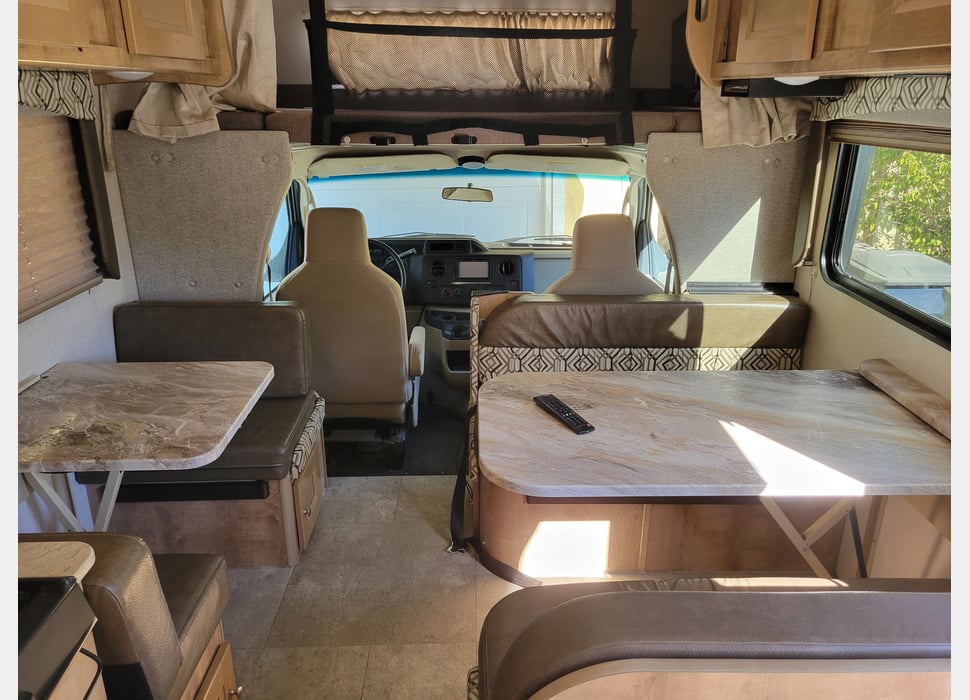 Class C Motor Home rentals in SACRAMENTO