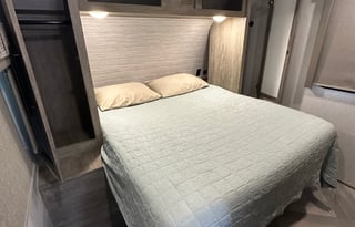 2022 Forest River Wildwood HG Hyper-Lyte 26BHHL