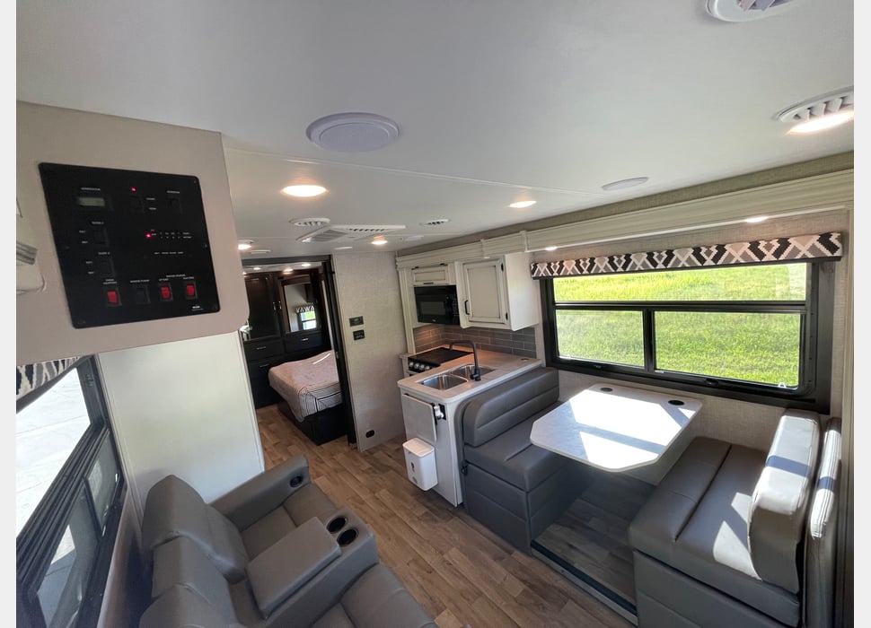 Class C Motor Home rentals in Bowie