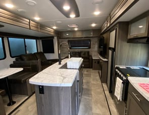 Dutchmen RV Kodiak Ultimate 3371FLSL