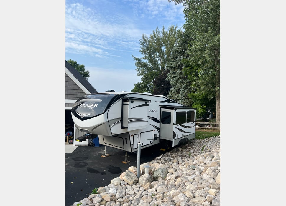 Fifth Wheel rentals in Traverse City