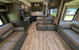 Grand Design Reflection | Deluxe Modern 5th Wheel