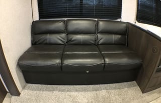 2021 Dutchmen RV Coleman Lantern Series 285BHWE