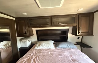 The Triton Luxe Lounge-2022 toy hauler