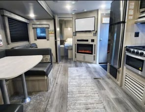 Coachmen RV Catalina Legacy 303QBCK