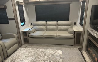 Billie’s Entertainment Camper - KING BED