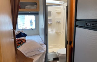 Abbey73 Adventure Winnebago View 23J Sleeps 5