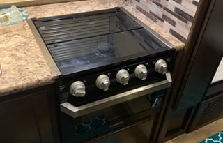 "Tiny" 2019 Thor Motor Coach Freedom Traveler 24HE