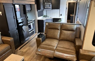 Keystone RV Outback 341RD, Luxurious camping!