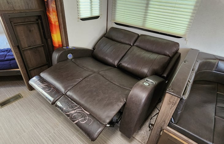 These Thomas Payne electric massage  lounge Chairs are great for napping and sleeping.