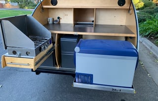 Retro Style Teardrop Camping Trailer (Santa Cruz)