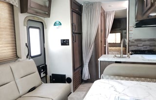 2020 Coachmen RV Freelander 27QB Chevrolet 4500