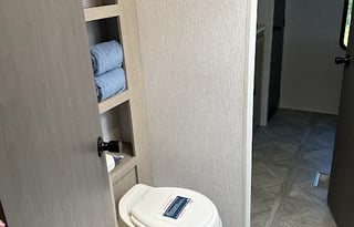 2023 (0453) Forest River Salem 36VBDS WK