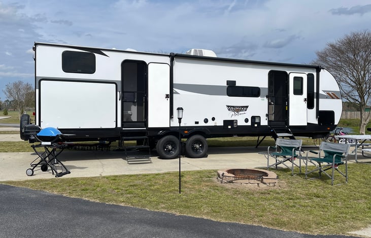 Outdoor kitchen, two separate entrances.