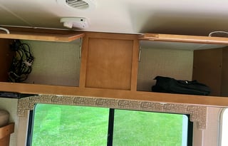 2017 Winnebago Spirit 25B