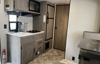 EZ TO TOW, FULLY STOCKED 2021 Keystone Mini