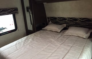 2015 Forrest River Stealth 2715