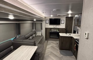 Family Camping in Style - Sleeps 11 - Pet Friendly