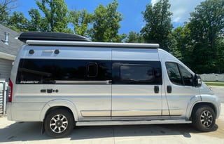 Easy drive/park GREAT for adventure or Tailgate!