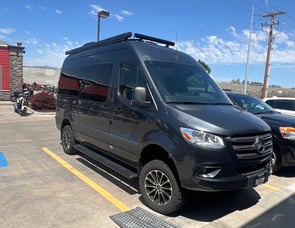 Thor Motor Coach Sanctuary 19P