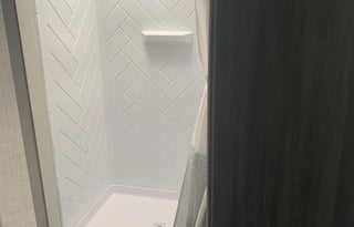 Sleeps 6, Lightweight & Easy to Tow!