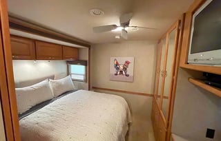 A Beautiful Cozy Motorhome for the Family